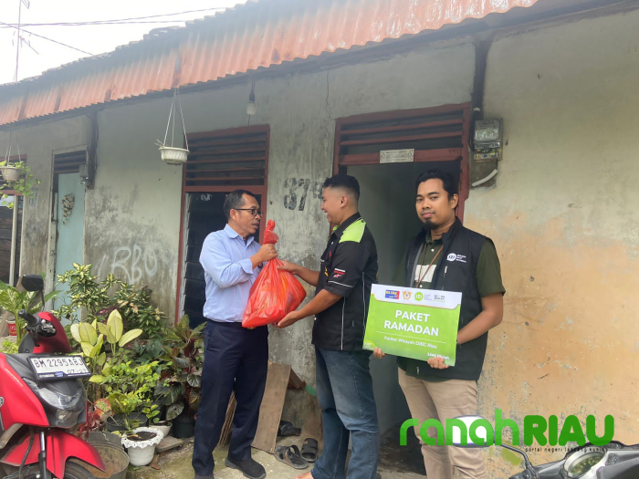 Berbagi Paket Ramadhan, DJBC Riau bersama IZI Perwakilan Riau turun lansung ke kaum Dhuafa 
